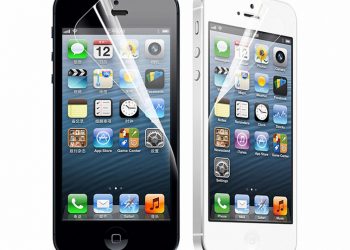 Наклейка защитной плёнки на iPhone
