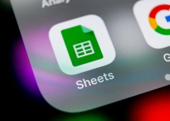 Как транспонировать строки и столбцы в Google Sheets