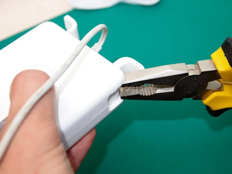 Починка зарядного устройства для MacBook Починка зарядного устройства для MacBook