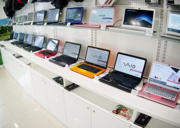 Что необходимо посмотреть в ноутбуке в магазине перед покупкой
