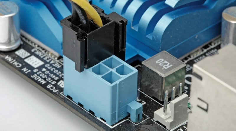 Для чего нужен разъём EATX12V на материнской плате