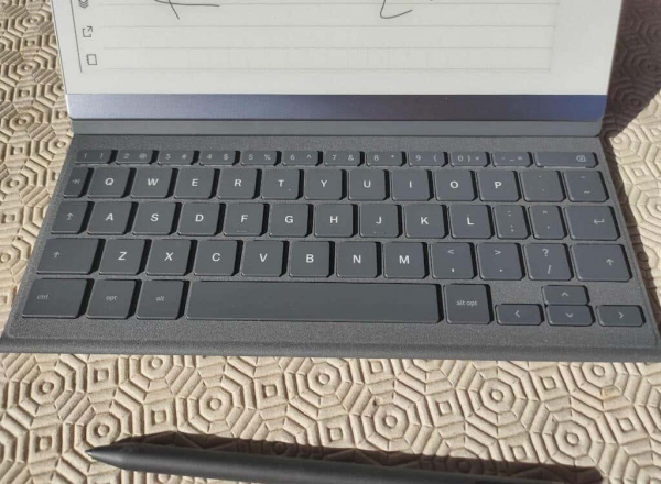 Обзор планшета ReMarkable 2.0 с клавиатурой Type Folio
